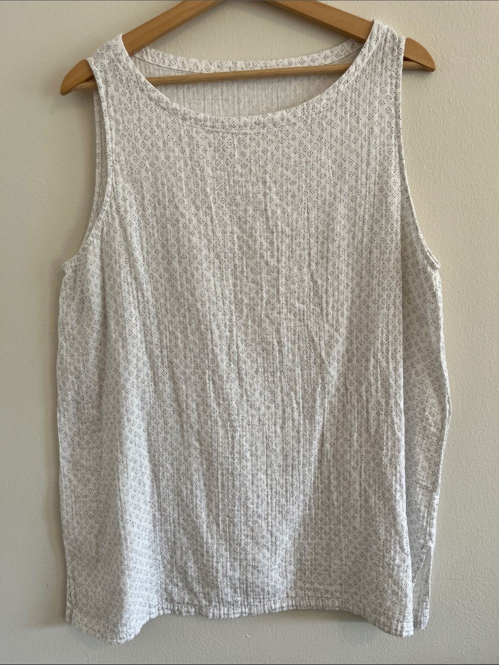 Eileen Fisher White Textured Sleeveless Cotton Tank